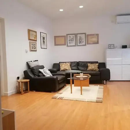 Villa Matea Pool House 公寓 扎达尔