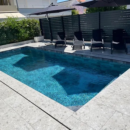 Matea Pool House 아파트