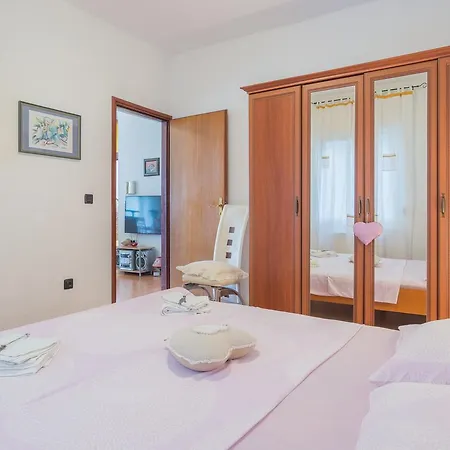 Villa Matea Pool House 扎达尔